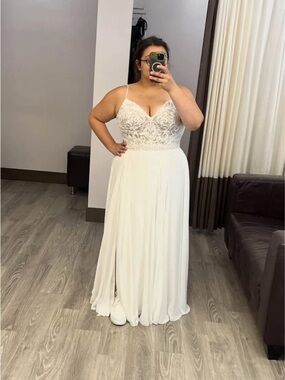 Elegant White Lace Bodice Spaghetti-Strap Dress